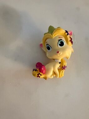 disney princess palace pets toy kitten belonging to Rapunzel